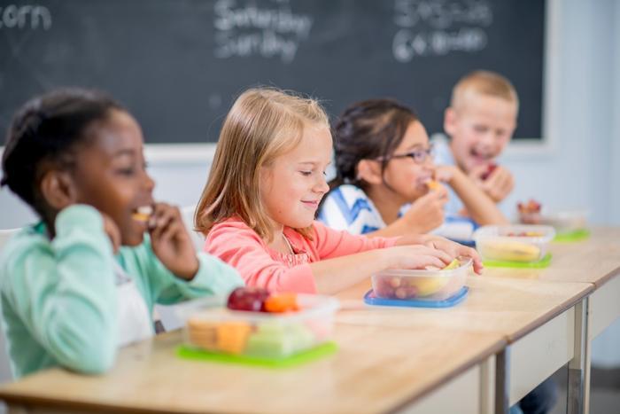 تغذیه در مدرسه چه بخوریم؟